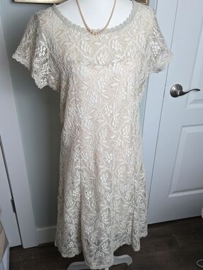 Sundance Cream Lace Midi Dress Size Medium. Appox 40 Inches Long